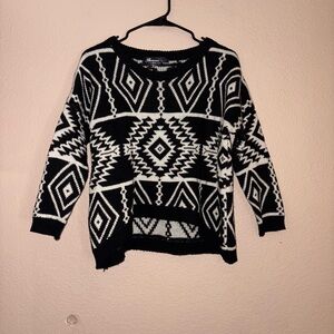 Banana Republic Black and White Aztec Patterned Sweater girly cute pull over